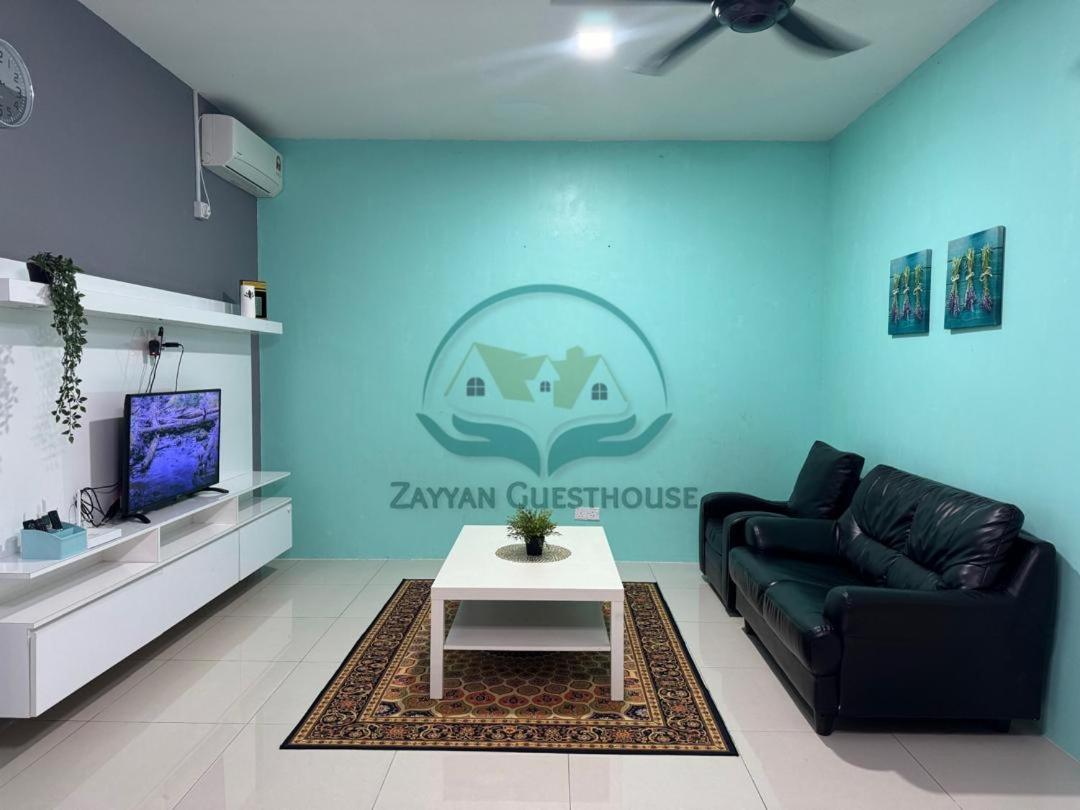 Zayyan Guesthouse Kuching Zewnętrze zdjęcie