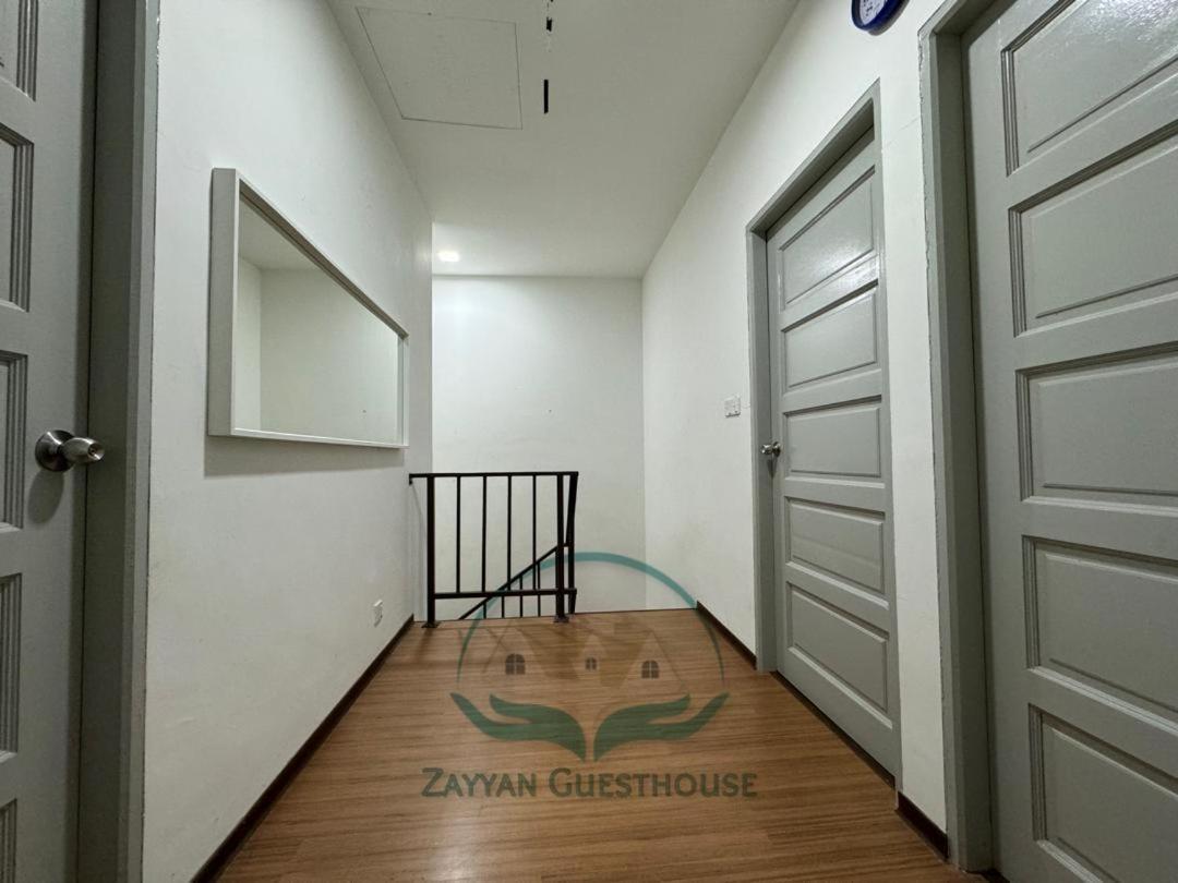 Zayyan Guesthouse Kuching Zewnętrze zdjęcie